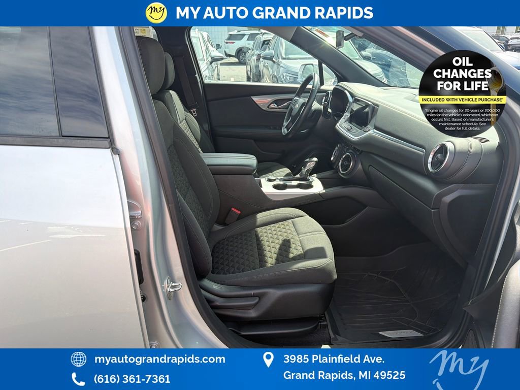 Used 2019 Chevrolet Blazer LT AWD/4WD image 25