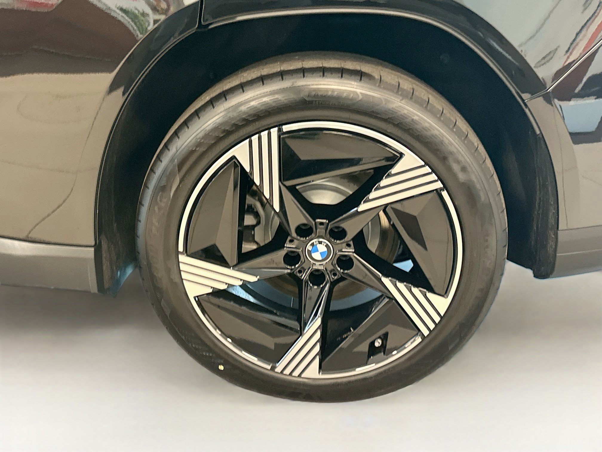 New 2027 BMW iX3 50 xDrive AWD/4WD image 25