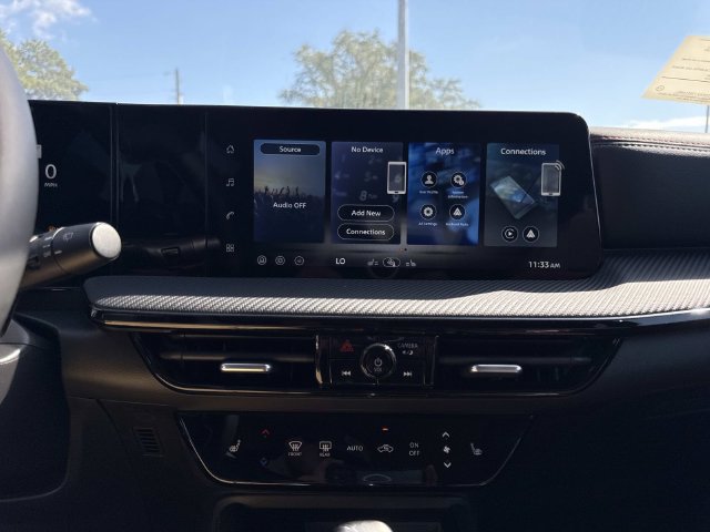 New 2027 Nissan Kicks SR FWD image 27