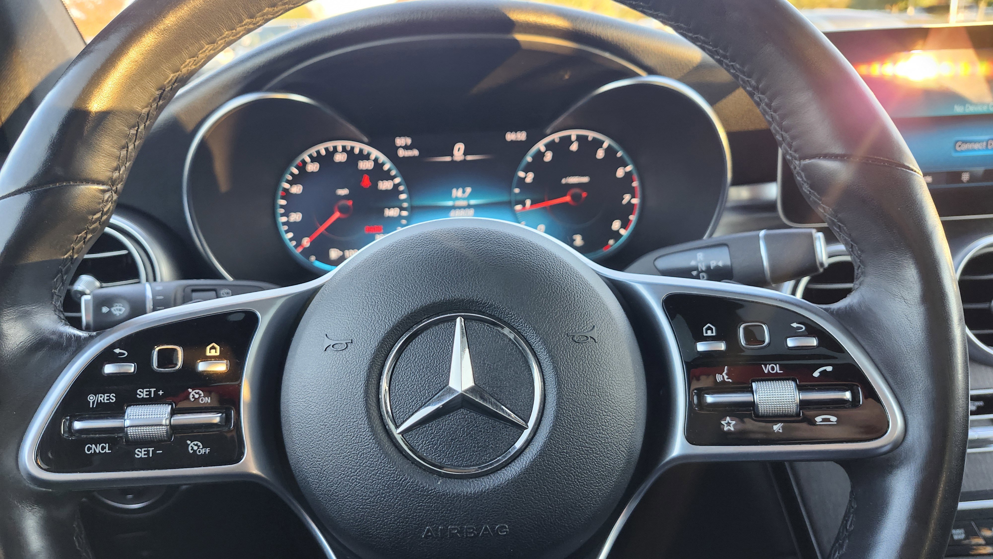 Used 2020 Mercedes-Benz GLC 300 4MATIC w/ Exterior Lighting Package image 23