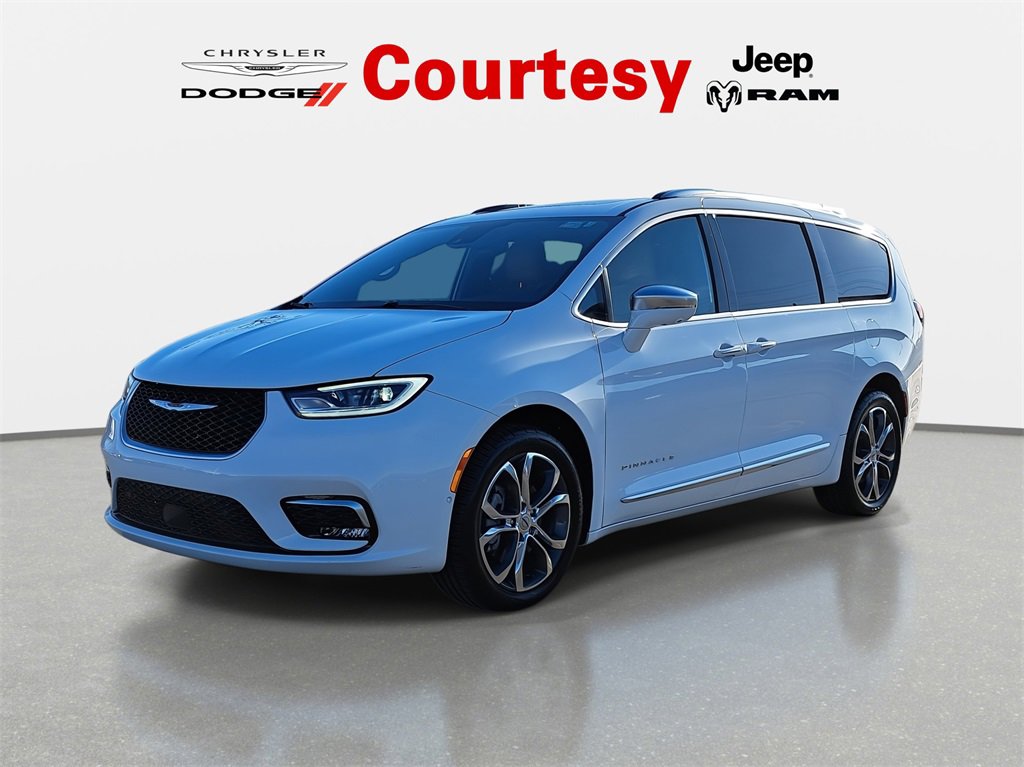 Used 2022 Chrysler Pacifica Pinnacle image 9