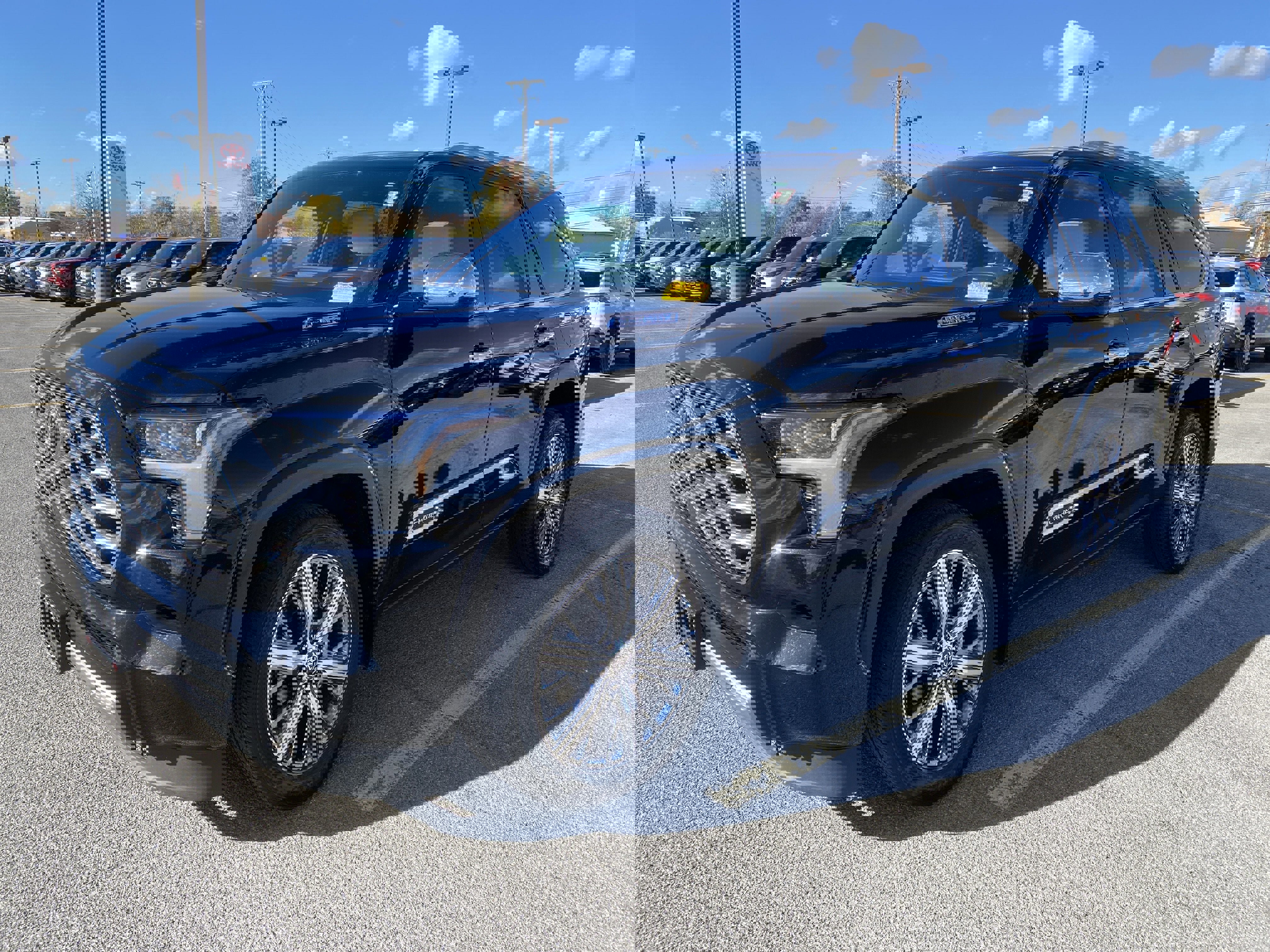 Used 2023 Toyota Sequoia Capstone image 4