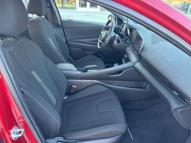 Certified 2025 Hyundai Elantra Sport image 22