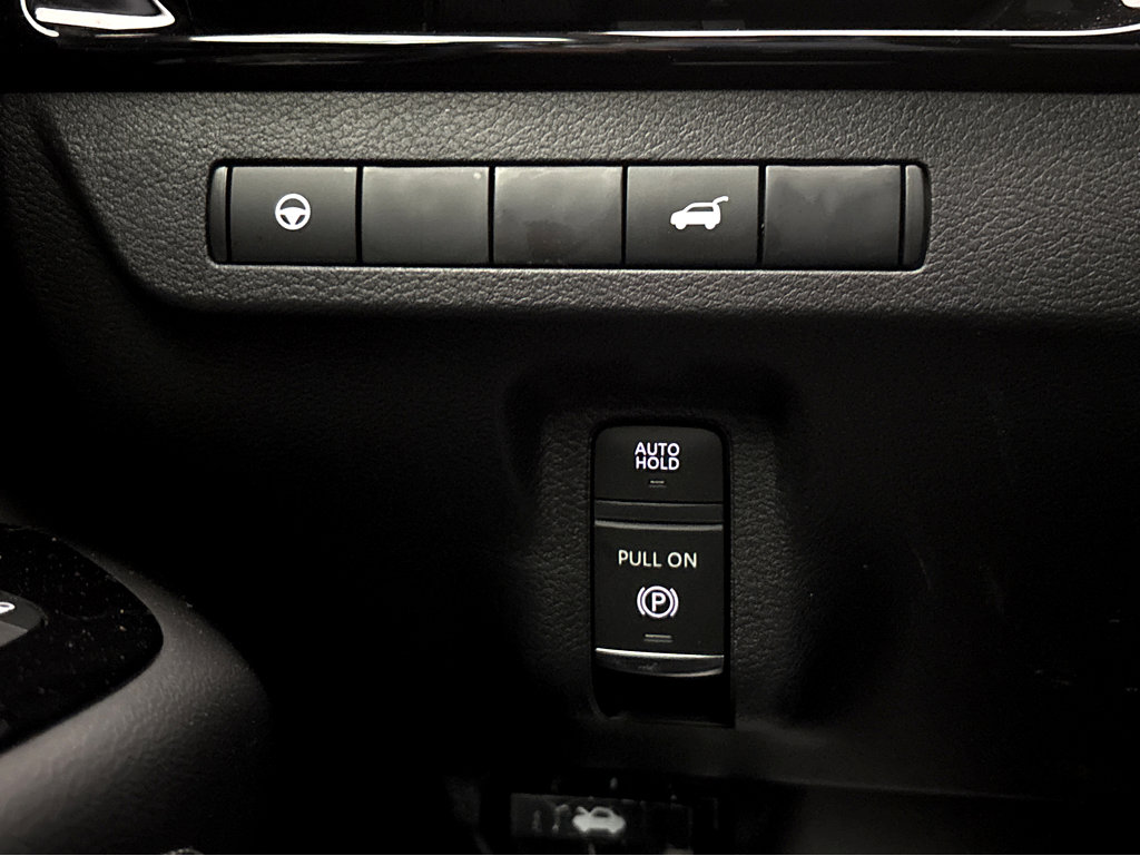 Used 2025 Nissan Murano SV image 13