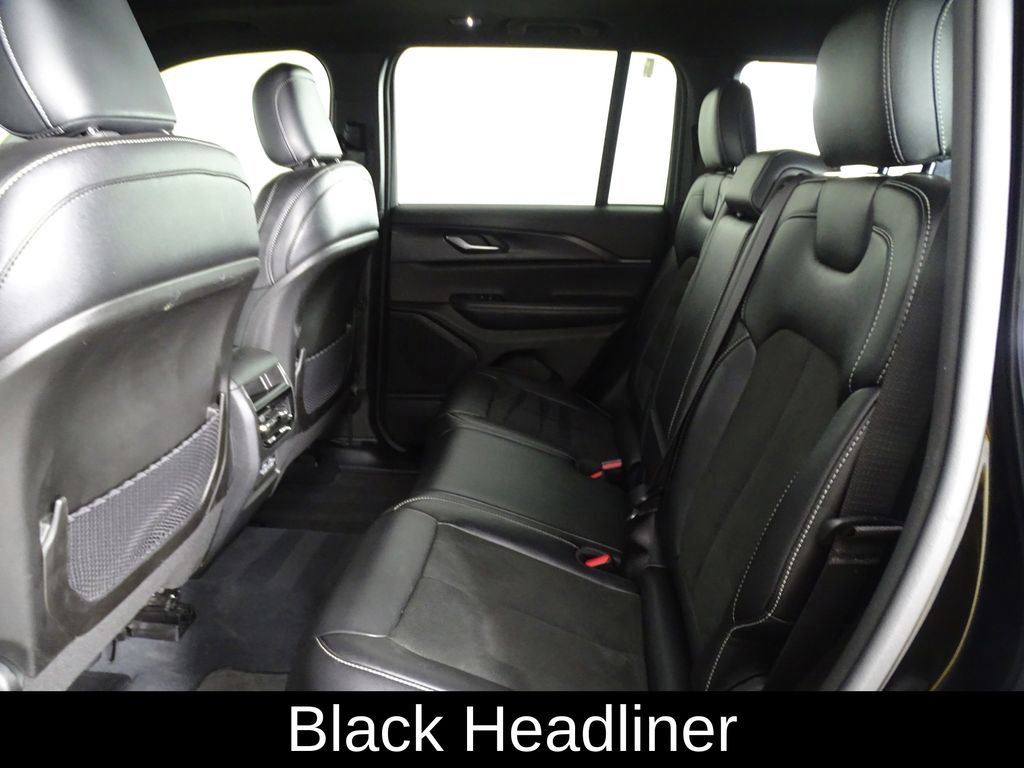 Used 2023 Jeep Grand Cherokee Altitude image 13