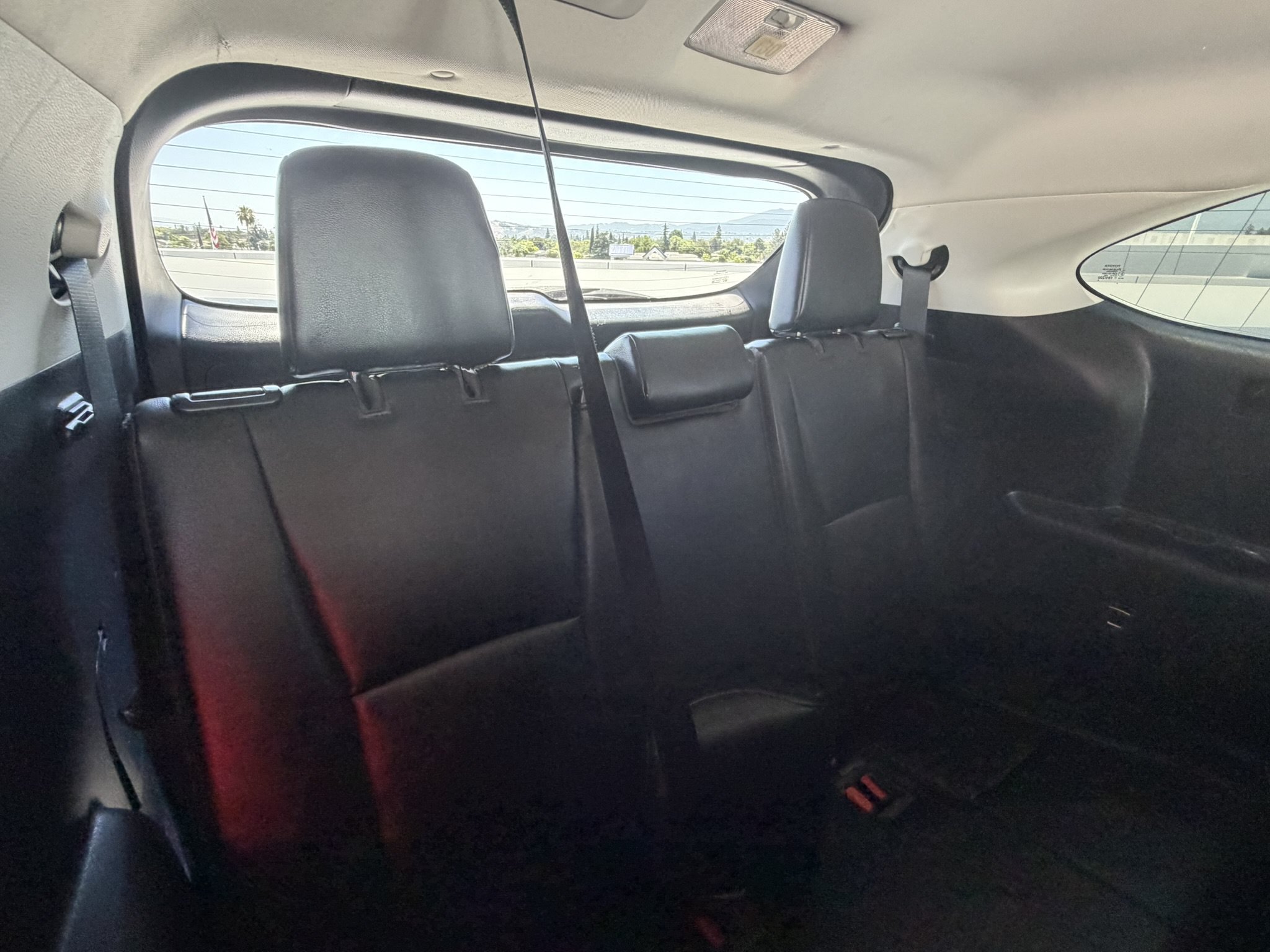 Used 2022 Toyota Highlander XLE FWD image 17