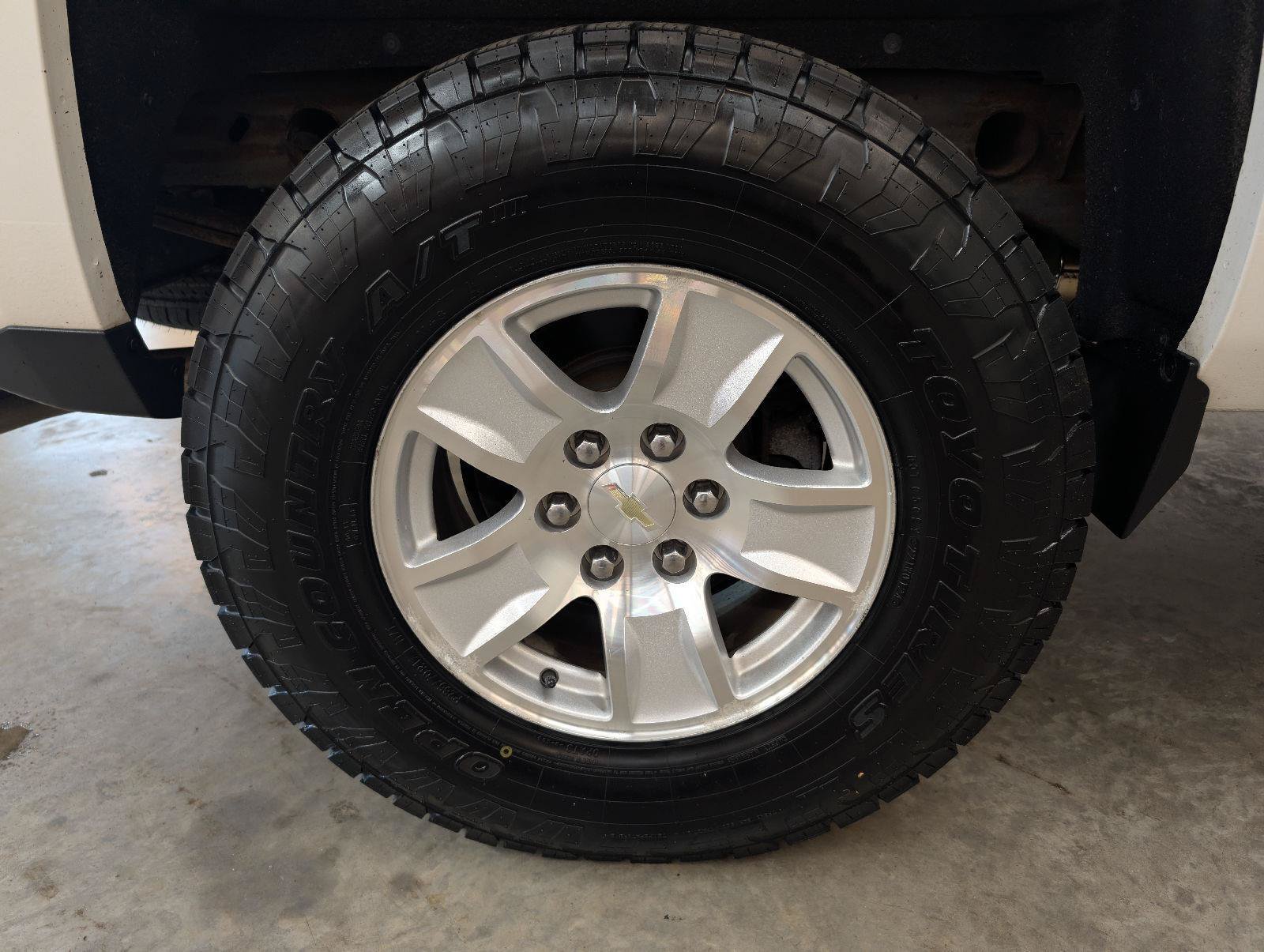Used 2015 Chevrolet Silverado 1500 LT AWD/4WD image 44