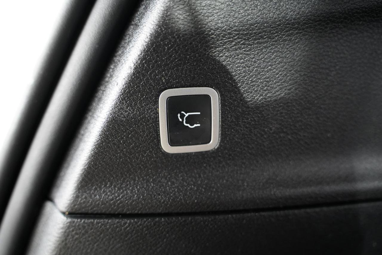 Used 2021 Chrysler Pacifica Touring-L w/ Uconnect Theater Family Group image 41