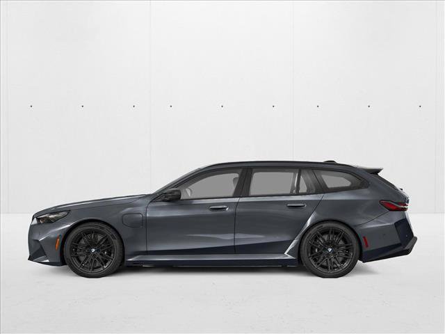New 2027 BMW M5 Touring AWD/4WD image 3