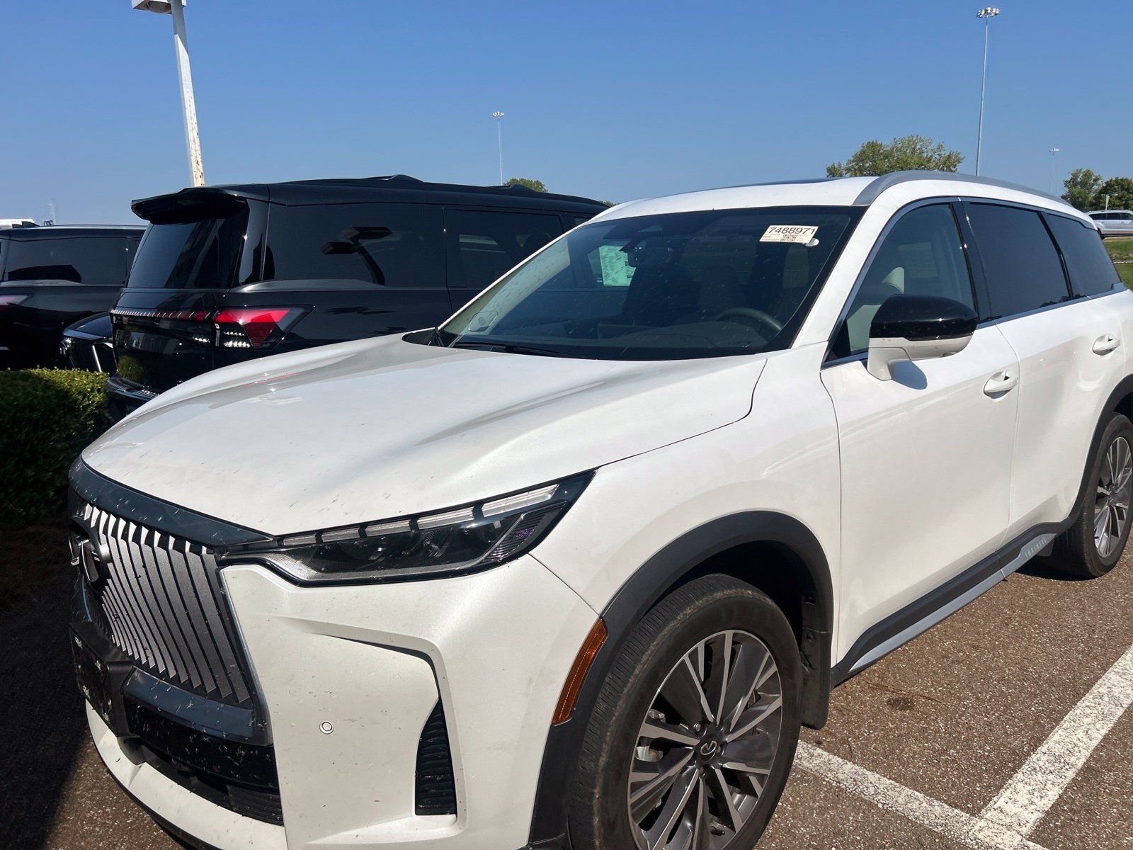 Certified 2026 INFINITI QX60 Luxe w/ Cargo Package AWD/4WD image 19