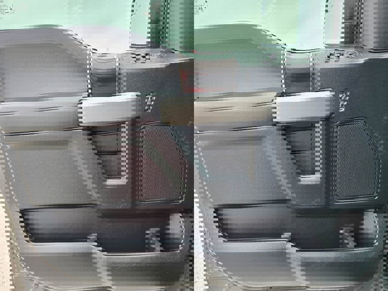 Used 2020 Ford F150 Raptor image 17