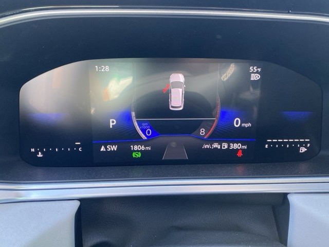 Used 2025 Volkswagen Taos SE image 7