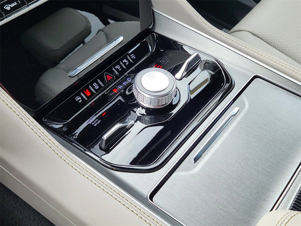 New 2025 Jeep Wagoneer Series III w/ Quick Order Package 25C Super image 14