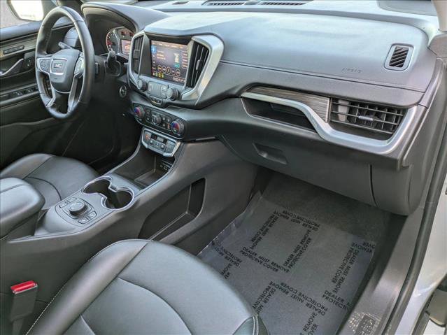 Used 2024 GMC Terrain SLT image 21