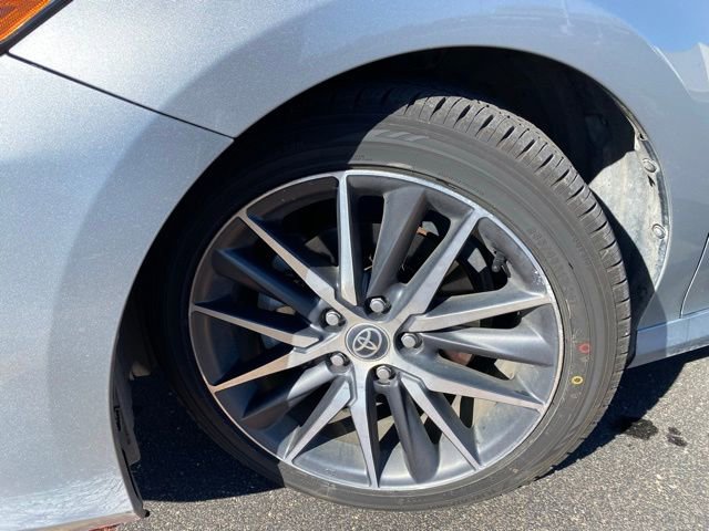 Used 2021 Toyota Camry XLE image 10