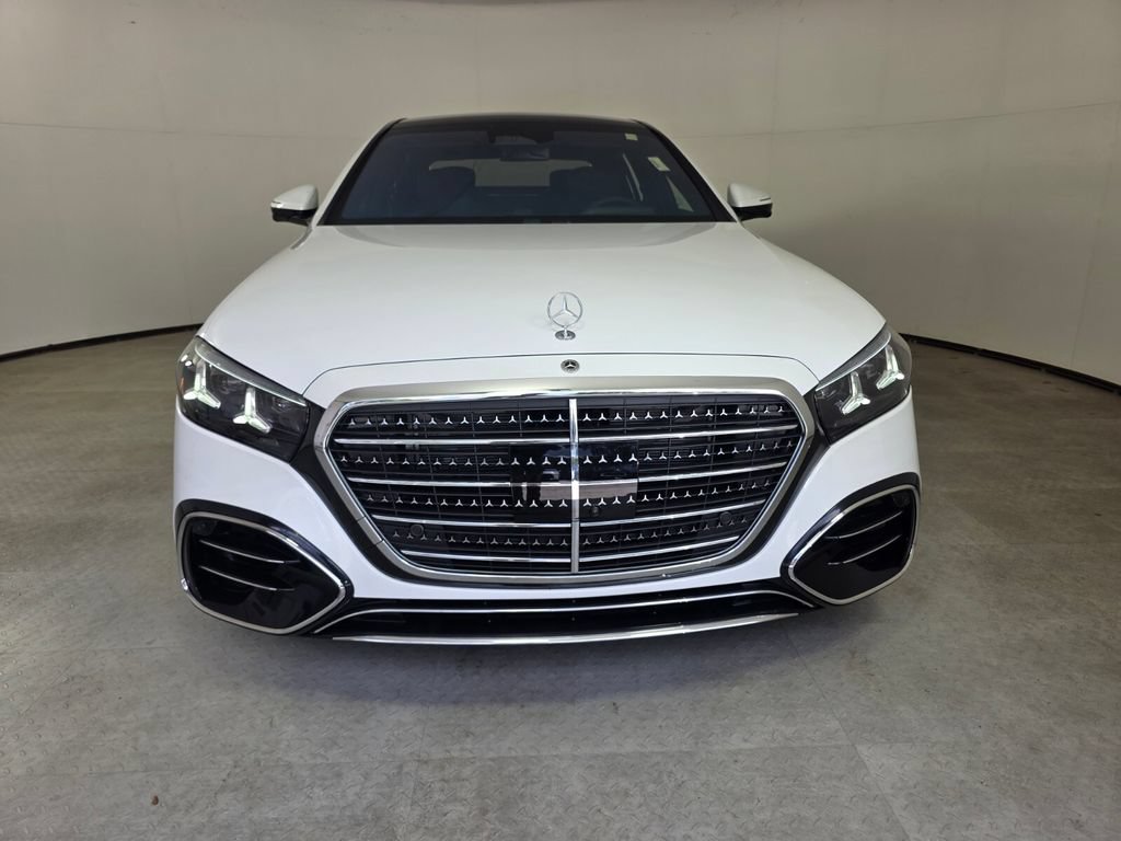 New 2027 Mercedes-Benz S 580 4MATIC Sedan image 2