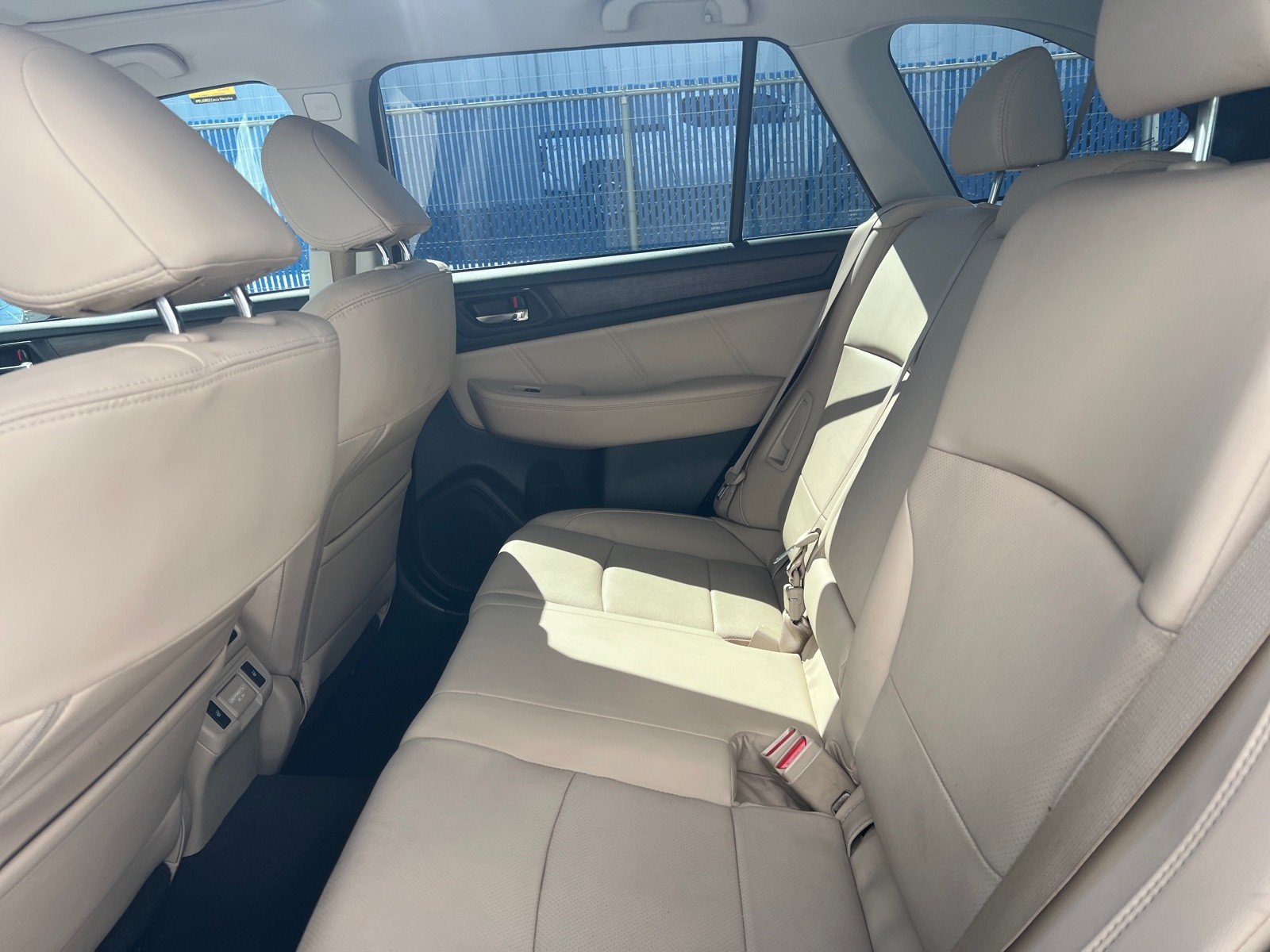 Used 2018 Subaru Outback 2.5i Limited AWD/4WD image 17