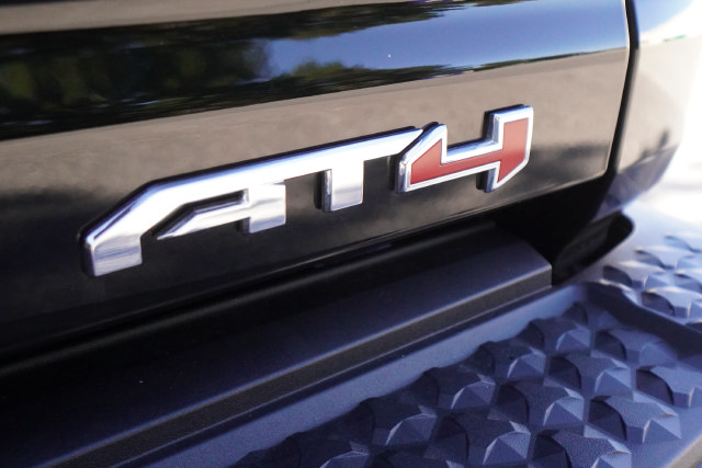 Used 2026 GMC Canyon AT4 w/ Technology Plus Package AWD/4WD image 42