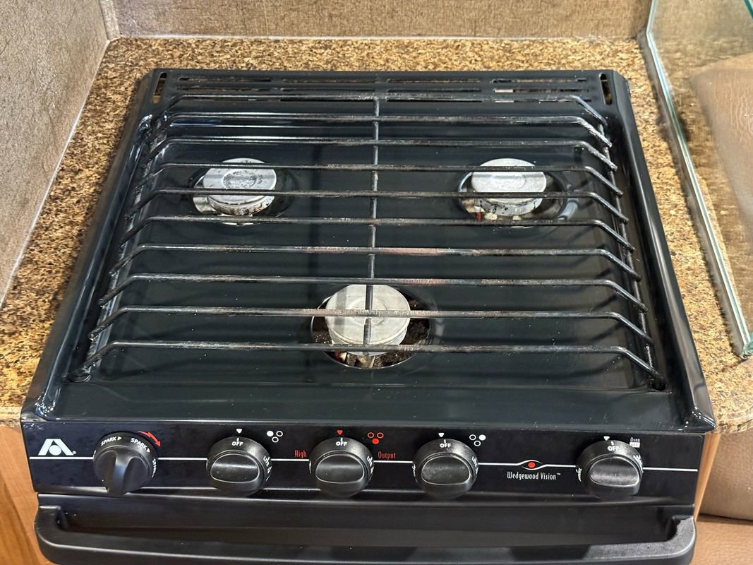 Used 2017 Ford E-450 and Econoline 450 Super Duty w/ Motorhome Prep Package RWD image 23