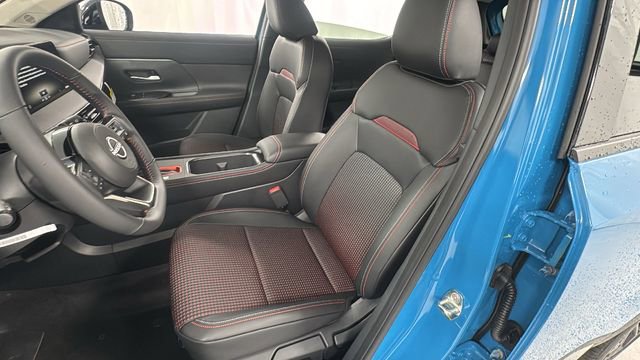 New 2026 Nissan Kicks SR w/ Cold Weather Package image 10