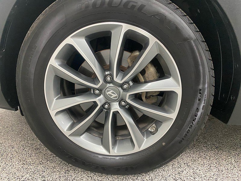 Used 2017 Hyundai Santa Fe SE image 23