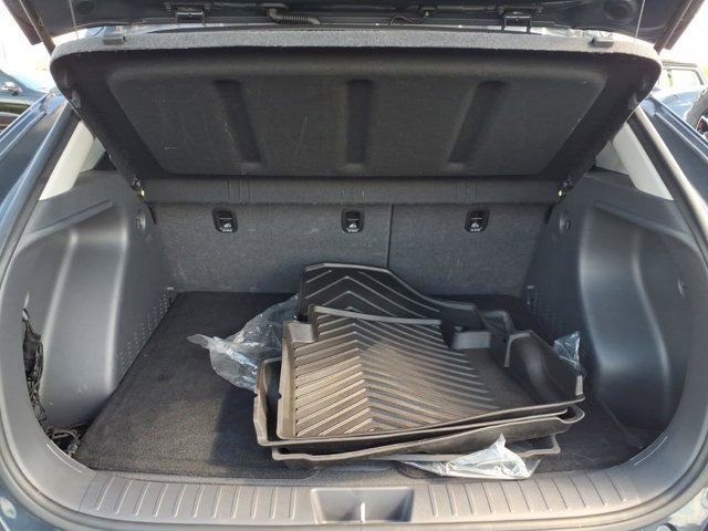 Used 2025 Hyundai Kona SEL FWD image 25