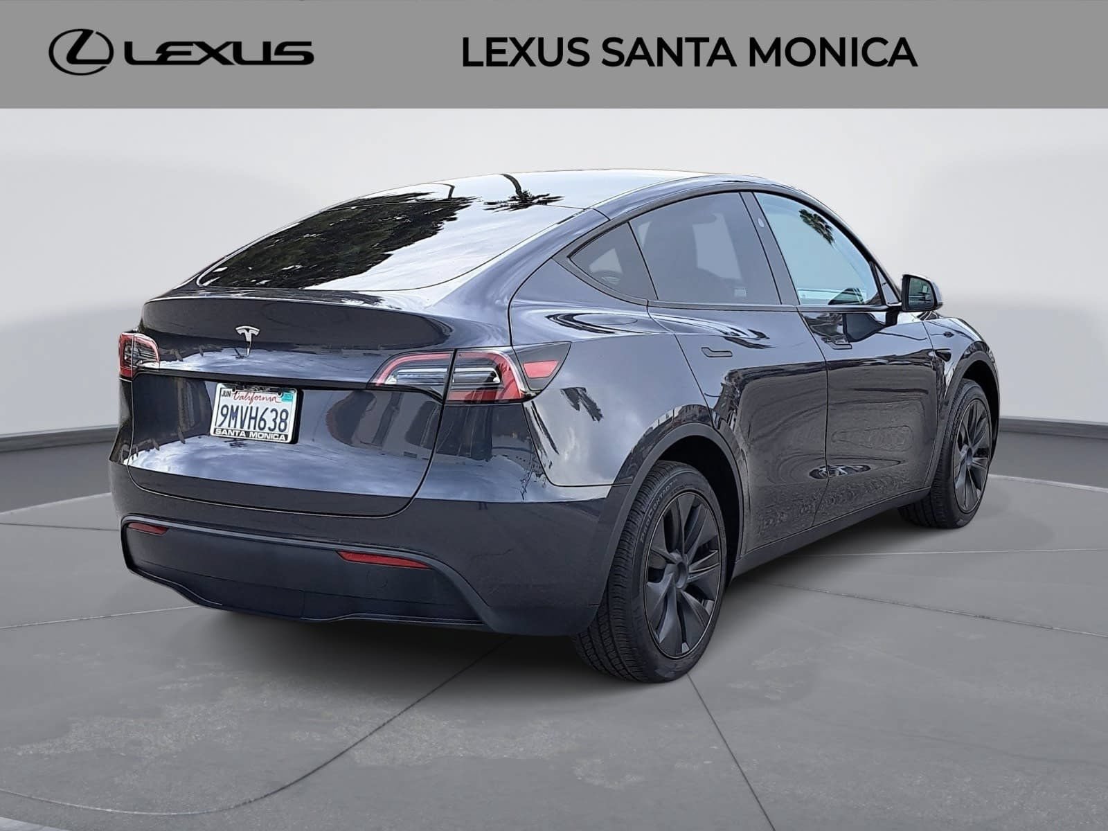 Used 2024 Tesla Model Y 2WD image 5