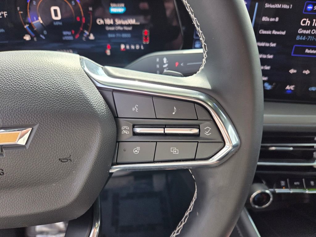 Certified 2025 Chevrolet Traverse LT FWD image 31