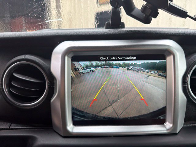 Used 2019 Jeep Wrangler Unlimited Sahara w/ Uconnect 4C Nav & Sound Group AWD/4WD image 24