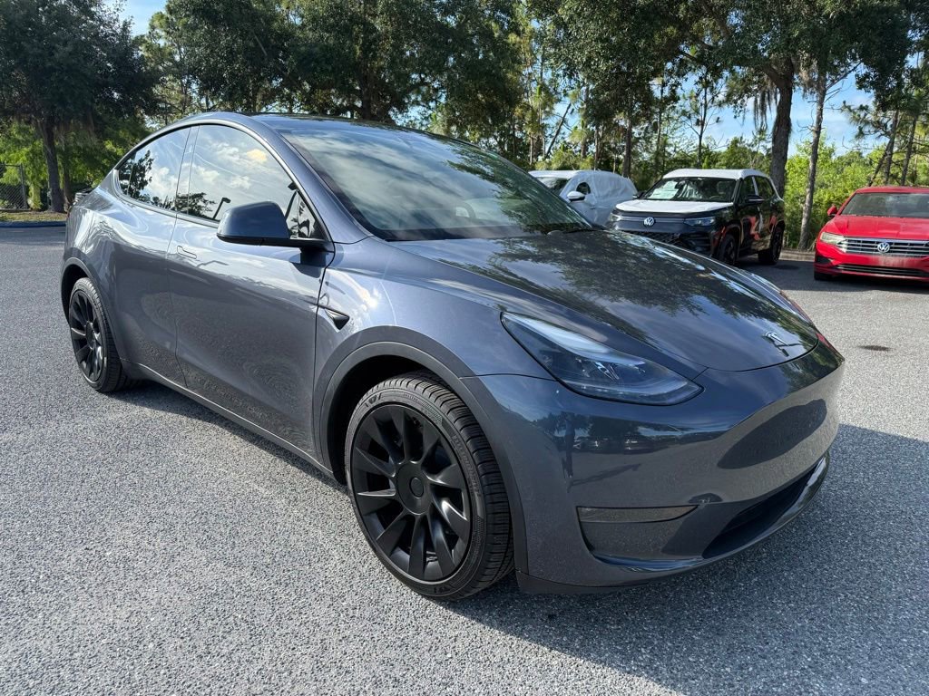 Used 2023 Tesla Model Y Long Range AWD/4WD image 3