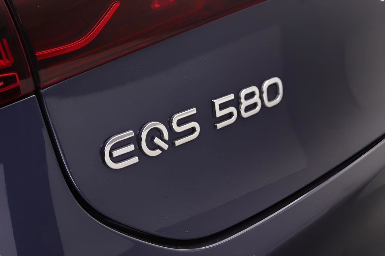 Certified 2023 Mercedes-Benz EQS 580 4MATIC Sedan image 19