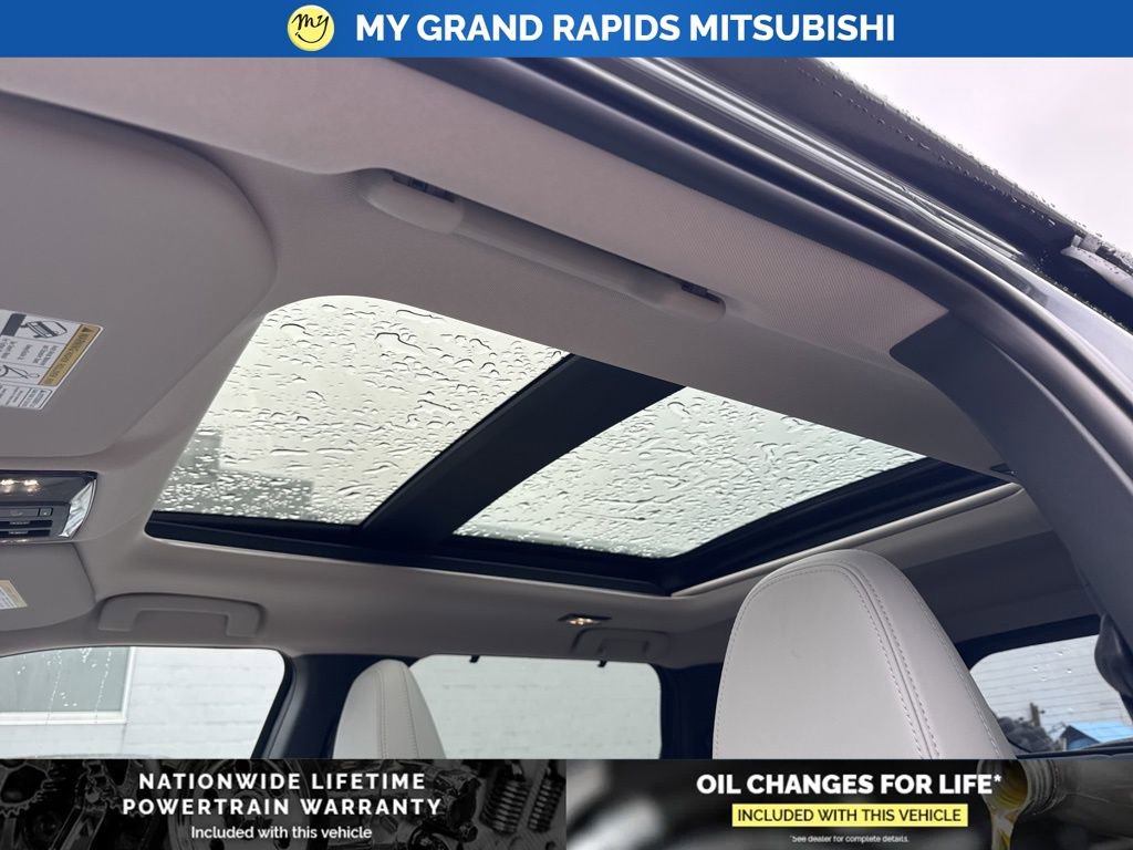 New 2026 Mitsubishi Outlander SEL image 10