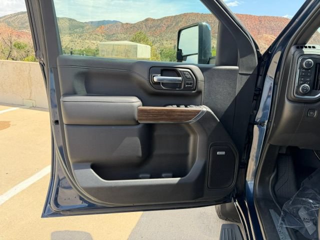 Used 2022 Chevrolet Silverado 3500 High Country w/ Z71 Off-Road Package AWD/4WD image 11