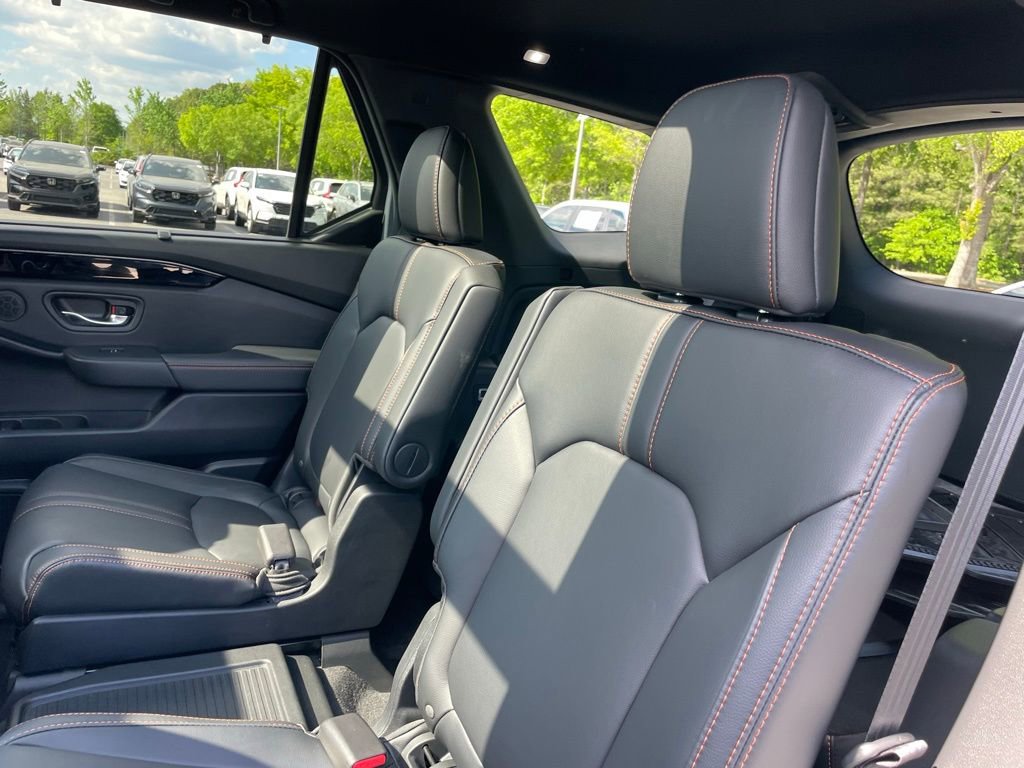 Certified 2024 Honda Pilot TrailSport image 44