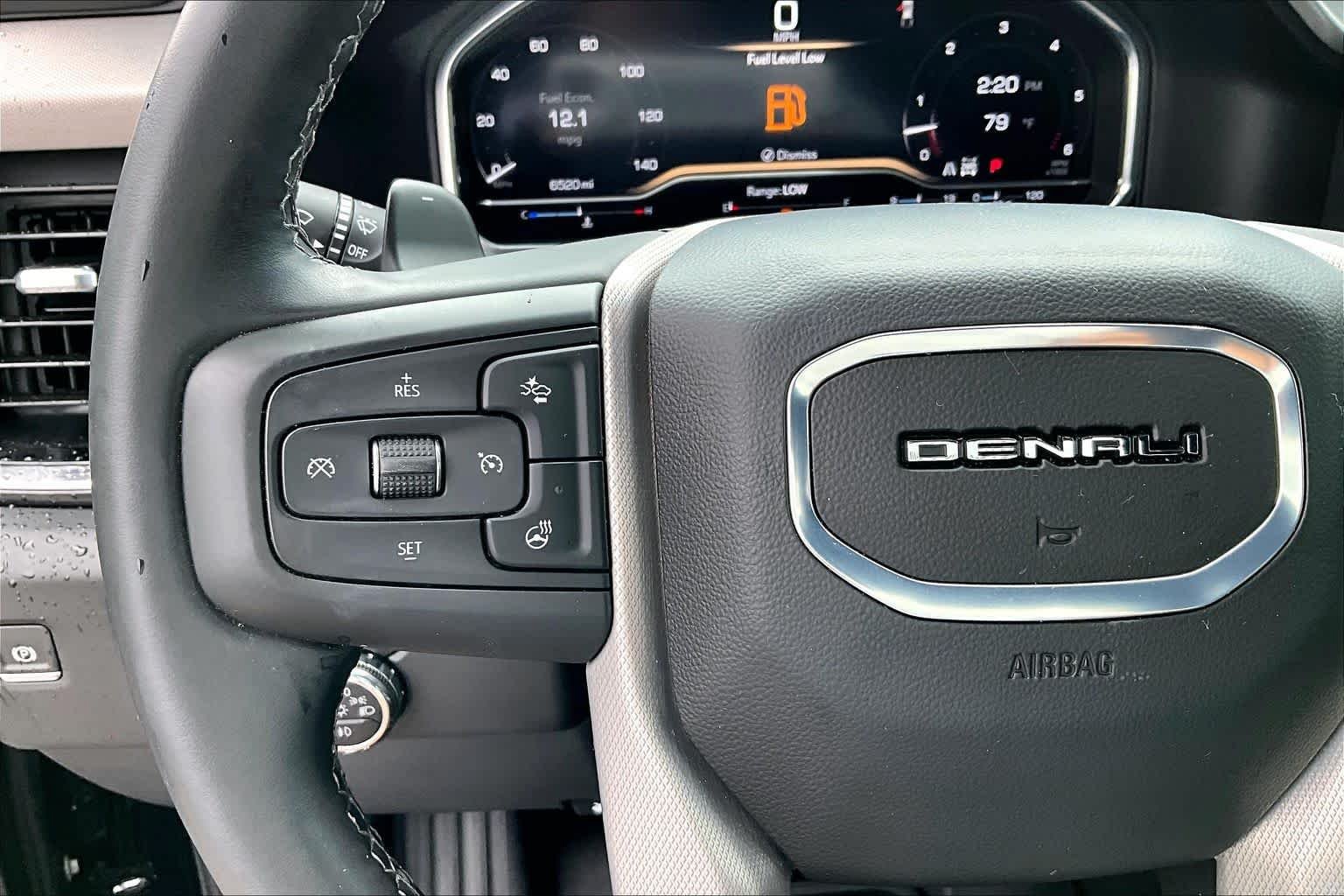 Used 2025 GMC Sierra 1500 Denali w/ Denali Reserve Package AWD/4WD image 24