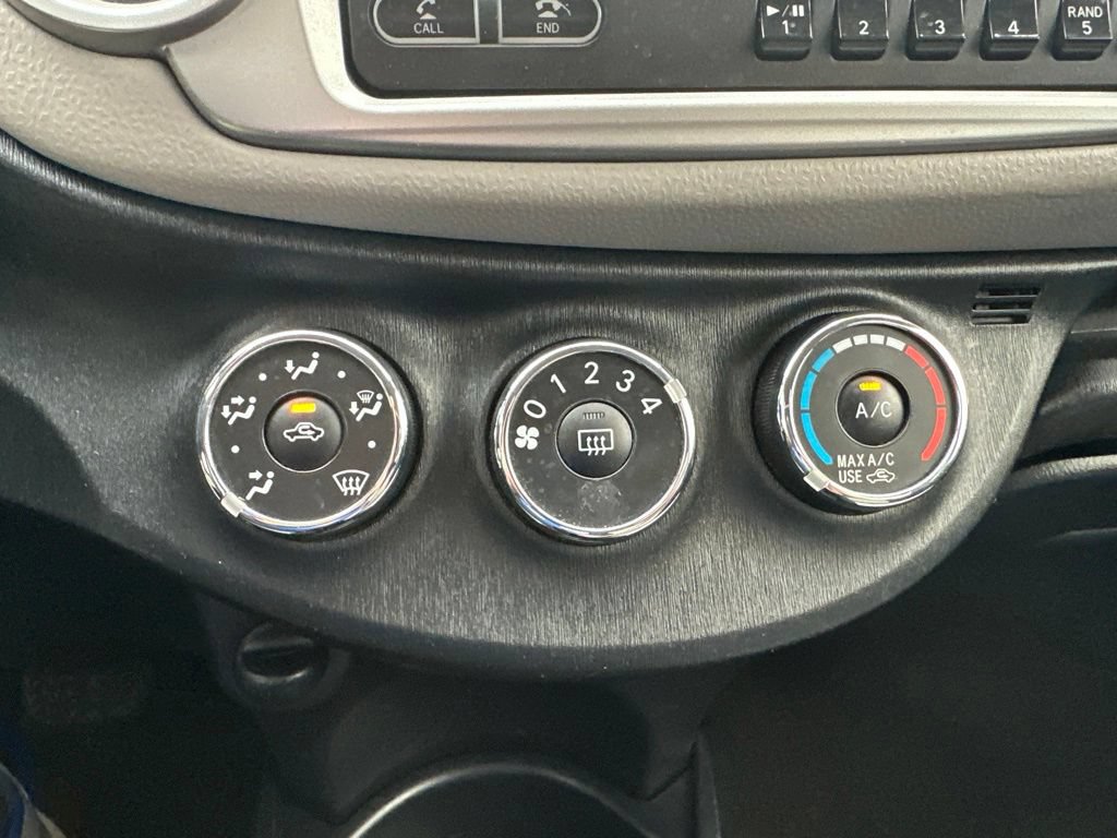 Used 2012 Toyota Yaris LE FWD image 5