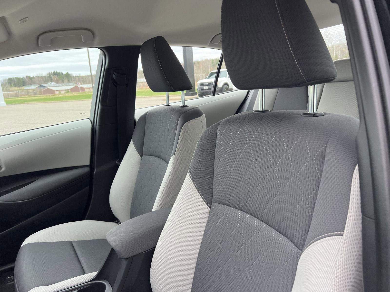 Used 2026 Toyota Corolla LE FWD image 2