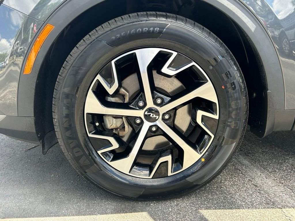 Used 2024 Kia Sportage EX image 10