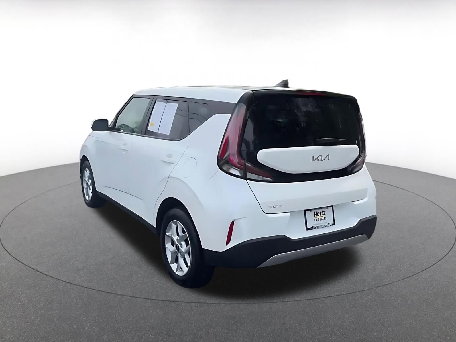 Used 2025 Kia Soul LX w/ LX Technology Package image 11