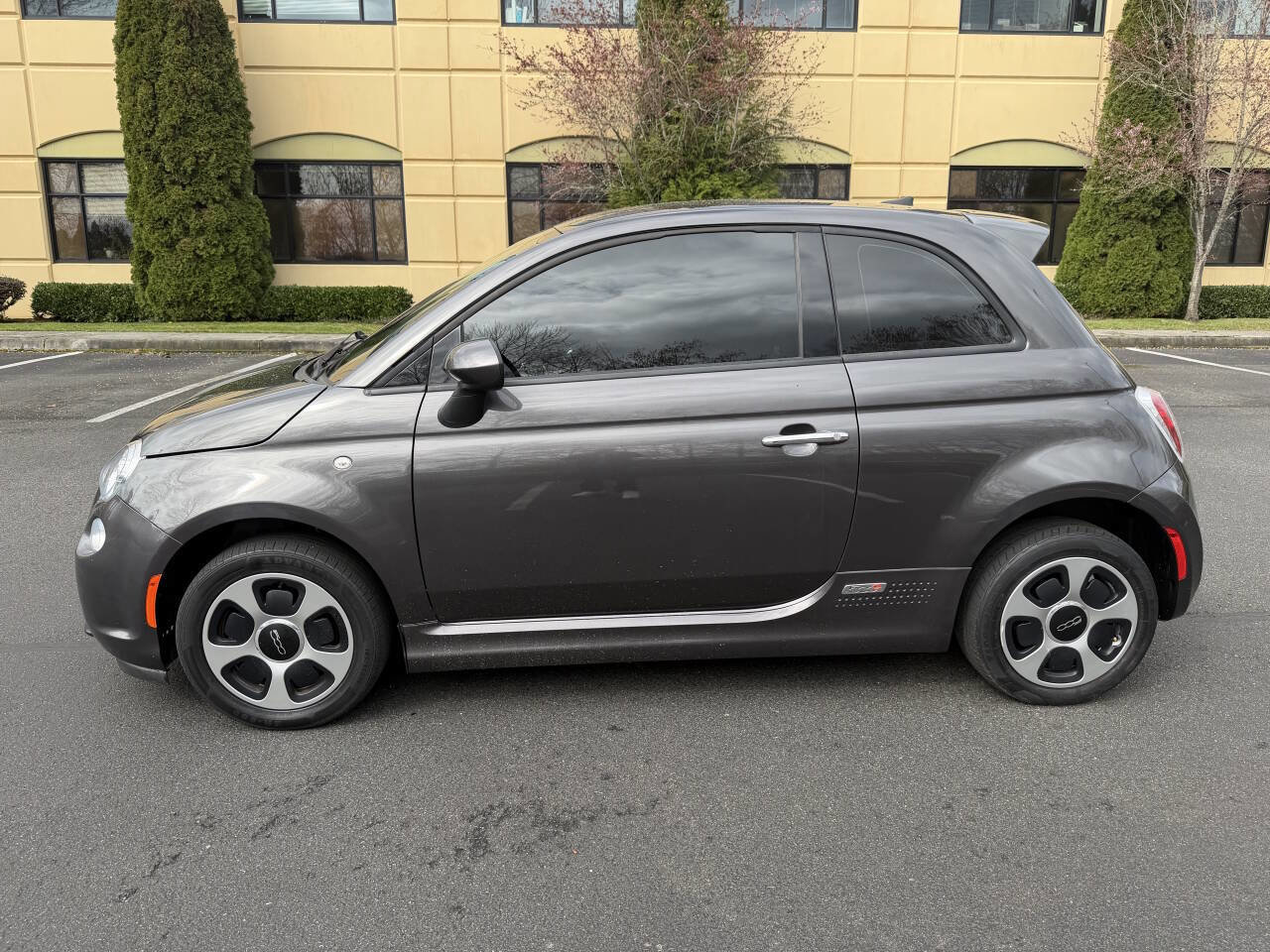 Used 2018 FIAT 500 e image 9