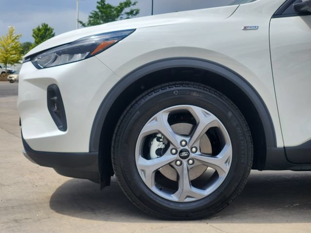 Used 2025 Ford Escape ST-Line Select w/ Tech Pack #1 AWD/4WD image 9