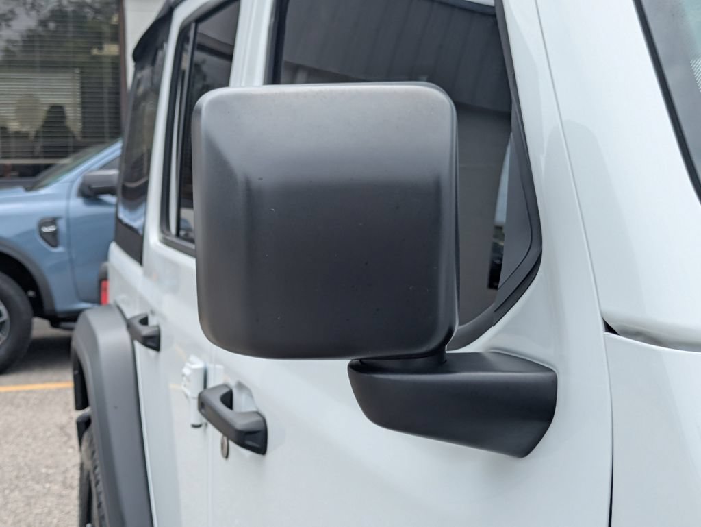 Used 2024 Jeep Wrangler Unlimited Sport AWD/4WD image 12