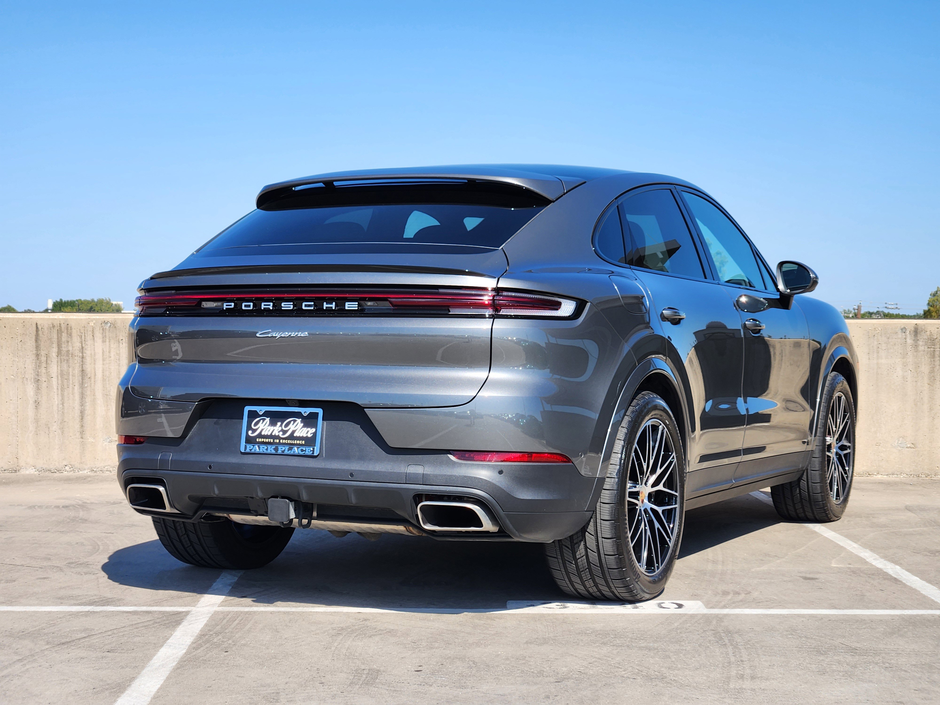 Certified 2025 Porsche Cayenne Coupe image 8