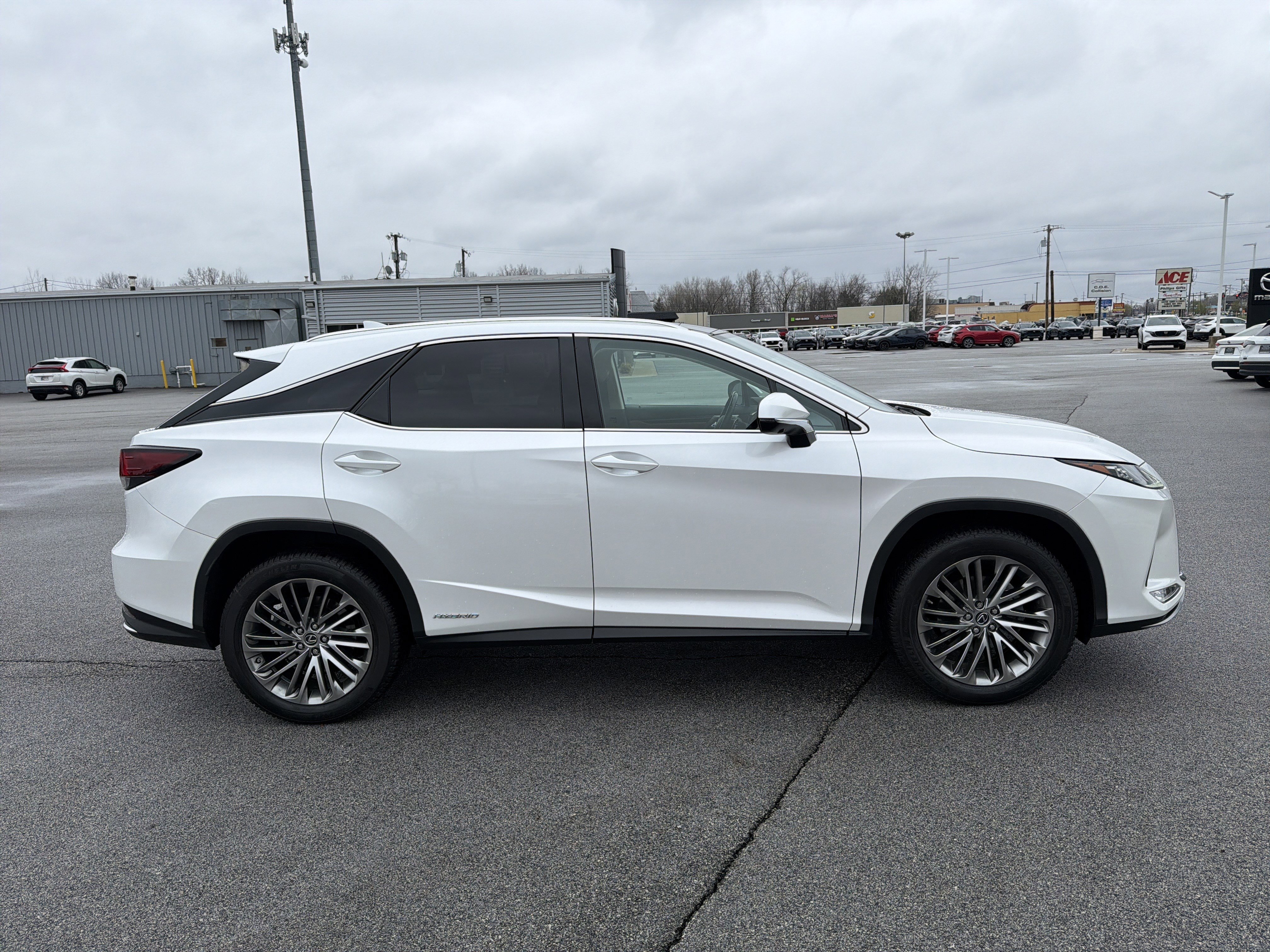 Used 2022 Lexus RX 450h AWD w/ Luxury Package image 2