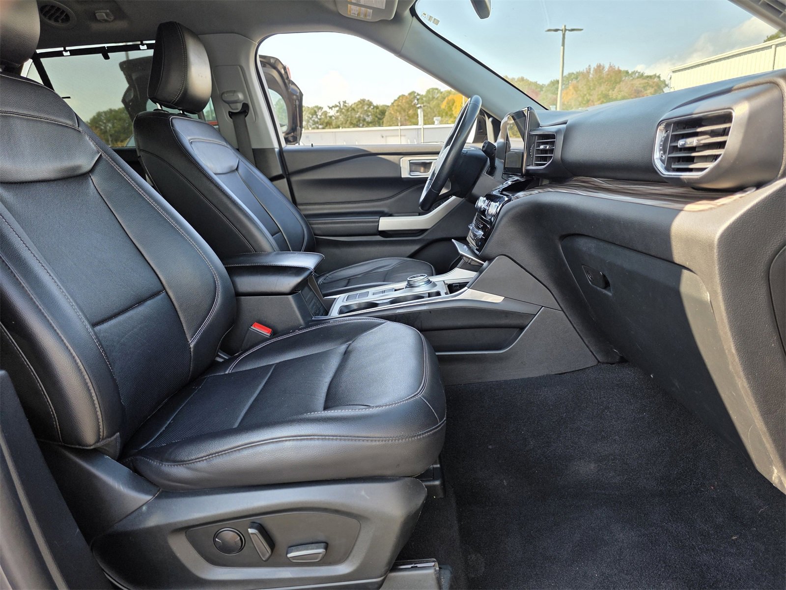 Used 2023 Ford Explorer Limited w/ Equipment Group 301A image 49