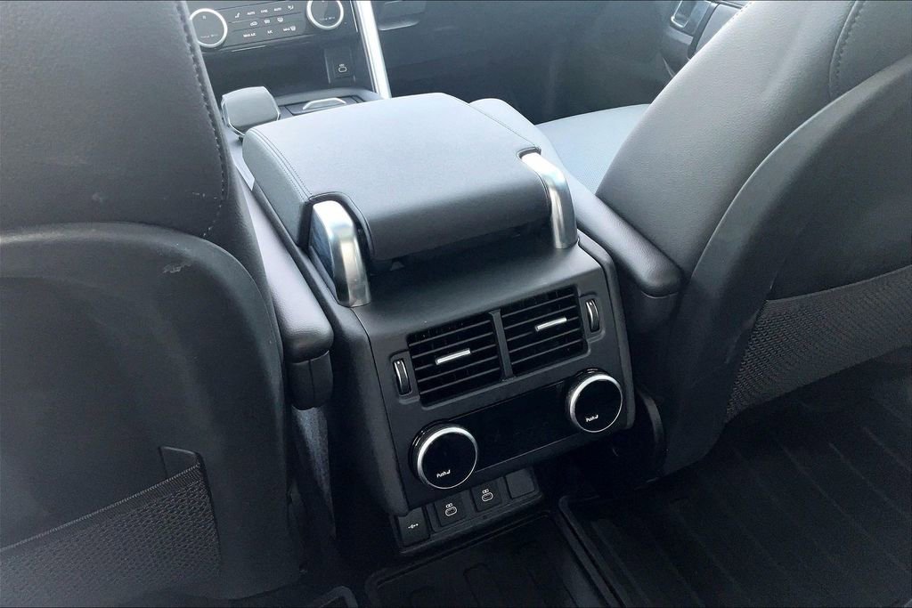 Used 2024 Land Rover Discovery S AWD/4WD image 25