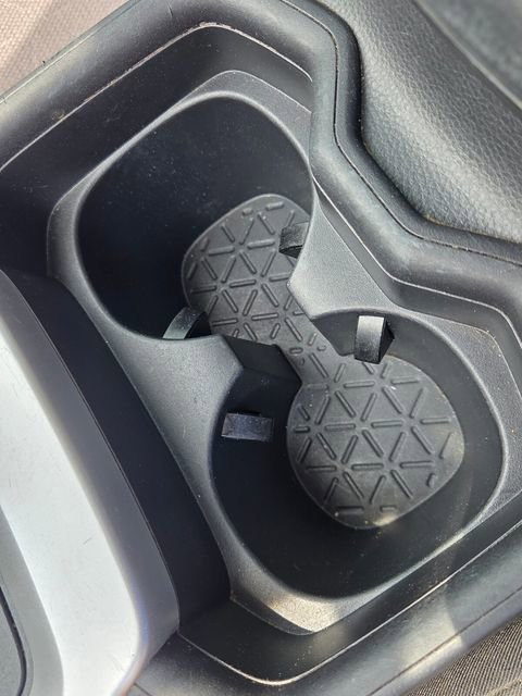 Used 2019 Toyota RAV4 XLE FWD image 25