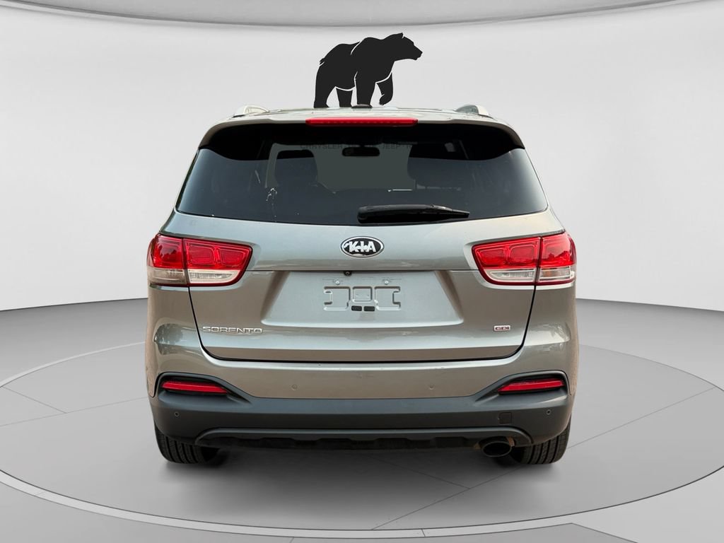 Used 2016 Kia Sorento FWD w/ LX Convenience Package image 4
