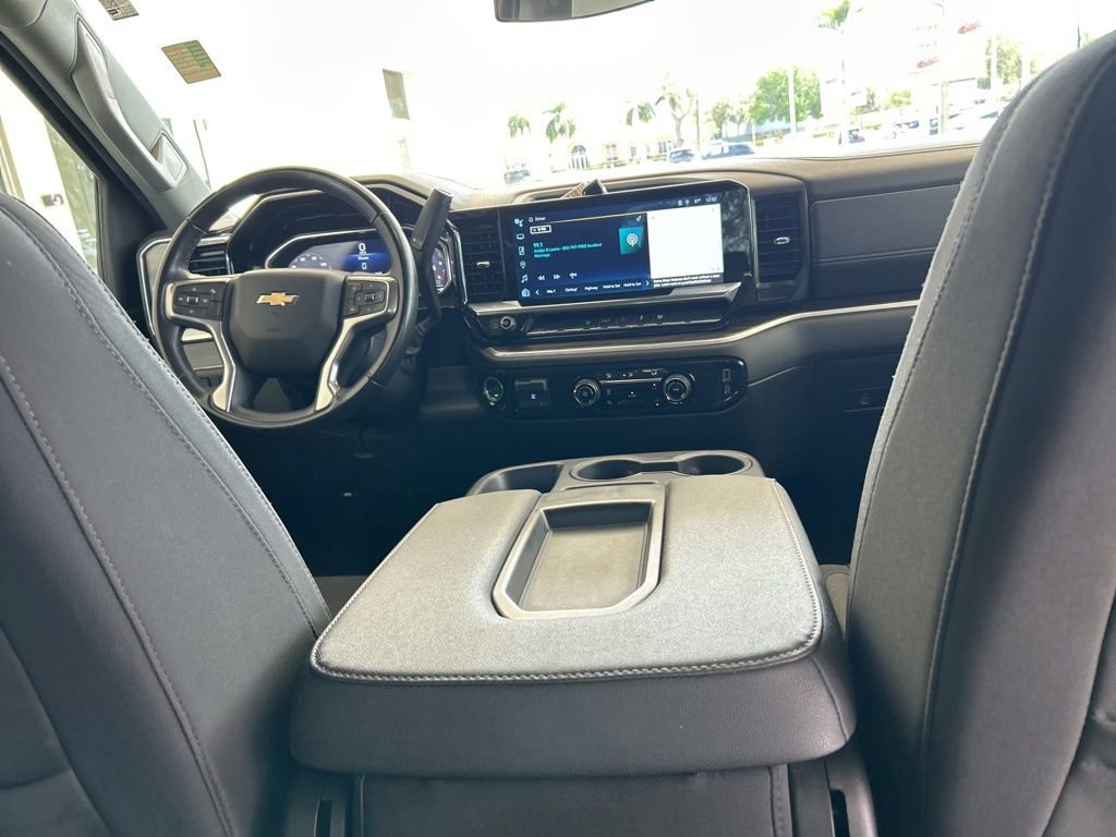 Used 2024 Chevrolet Silverado 2500 LT image 32
