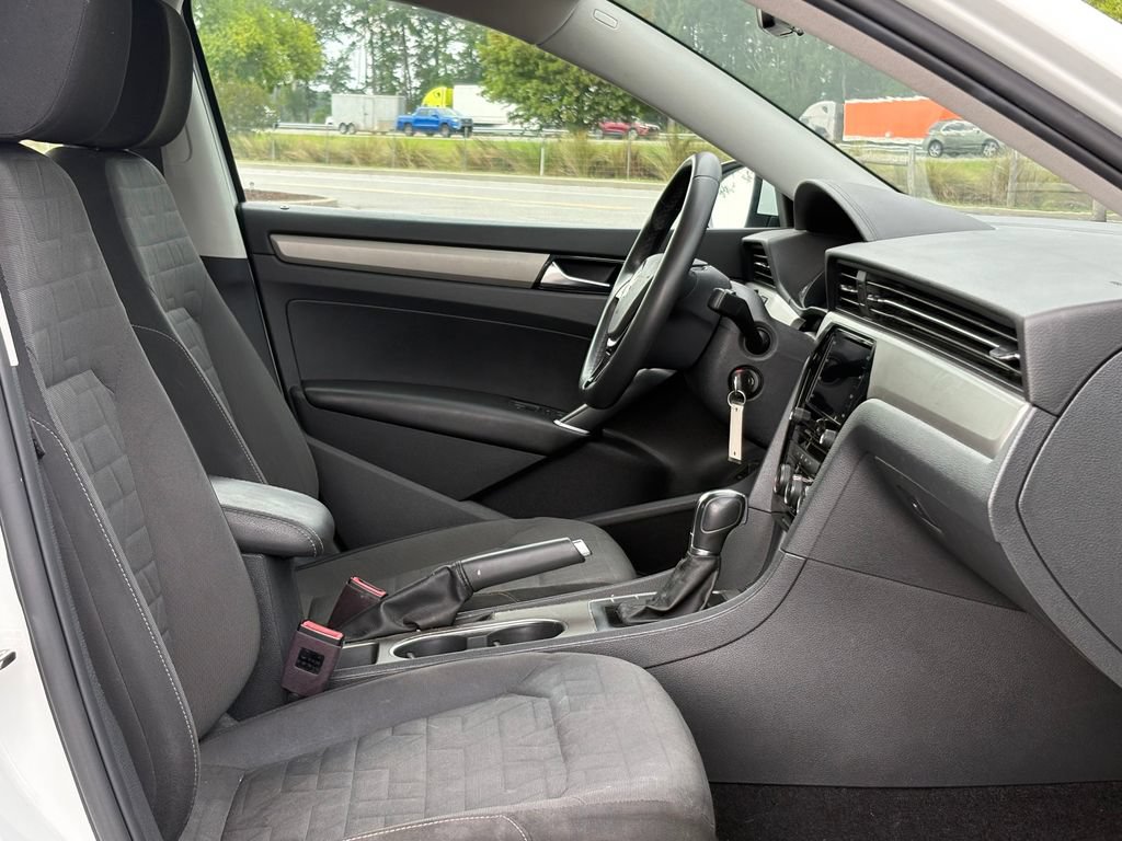 Used 2021 Volkswagen Passat 2.0T S FWD image 19